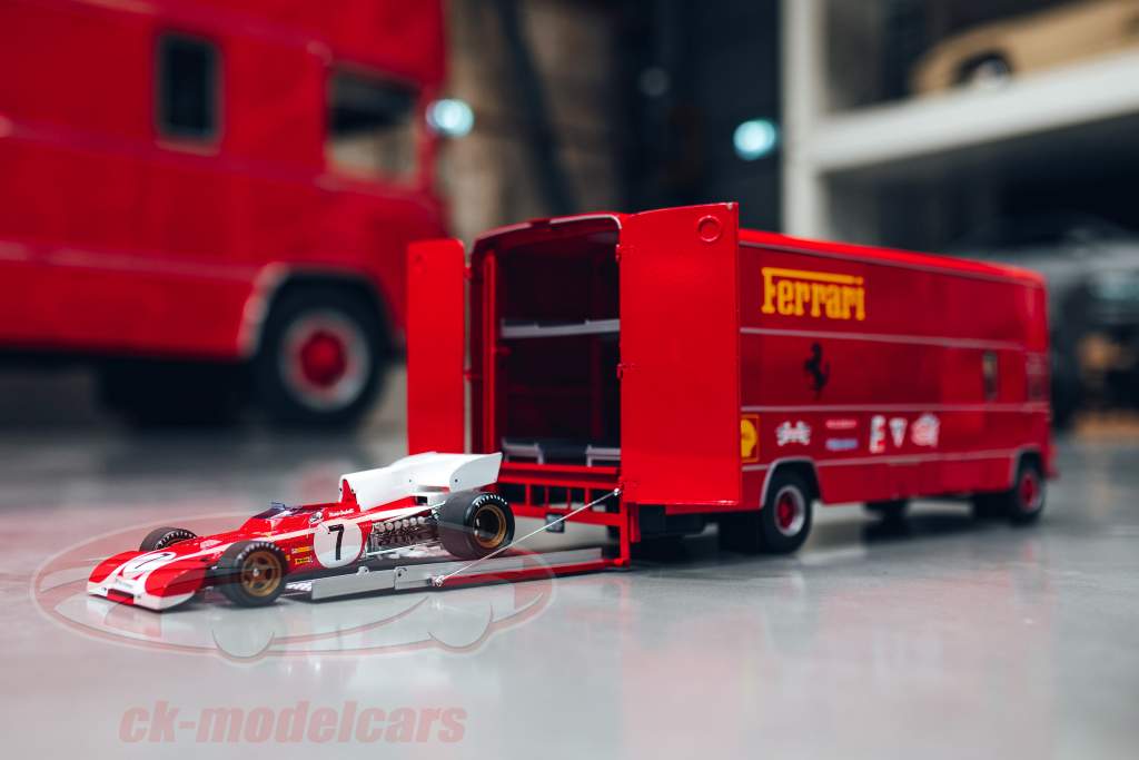 OM Fiat 150 Rolfo Scuderia Ferrari Race Car Transporter of the 70s 1:18 CMR