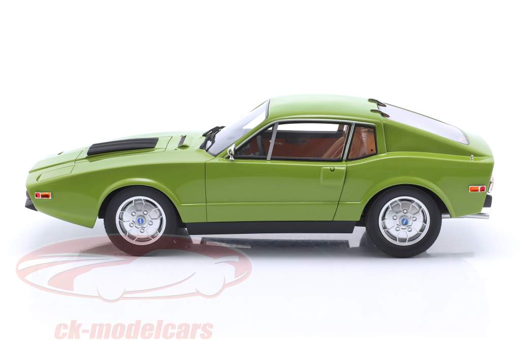 Saab Sonnet III Byggeår 1973 grøn 1:18 Cult Scale