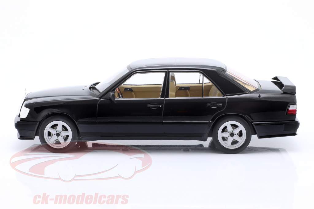 Mercedes-Benz W124 Tuning Byggeår 1986 sort metallisk 1:18 ModelCar Group