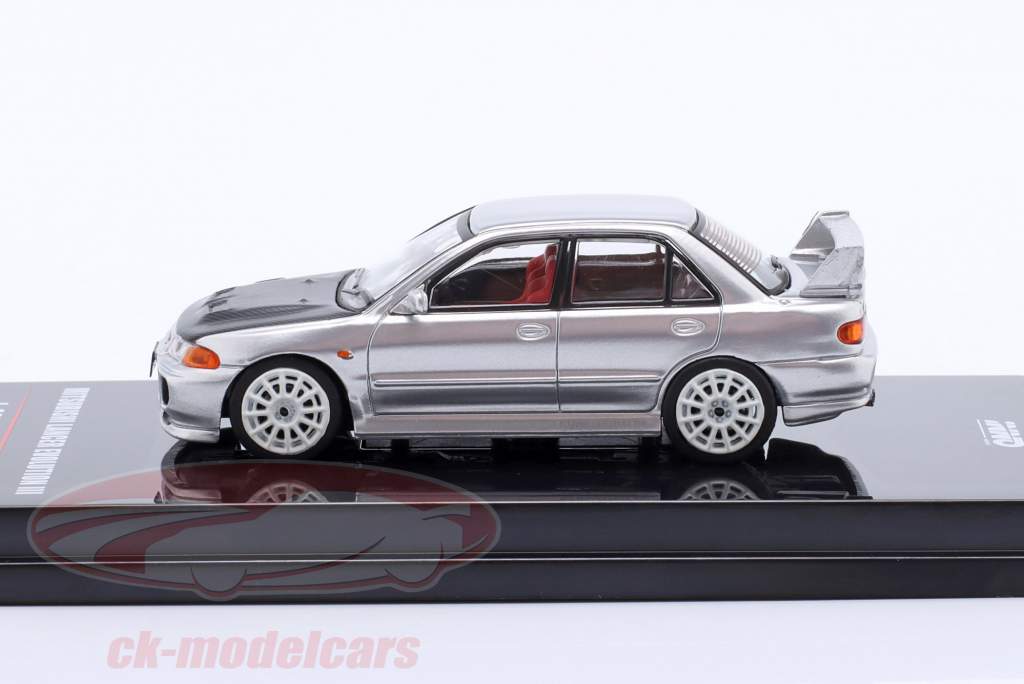 Mitsubishi Lancer Evo III argent 1:64 Inno Models