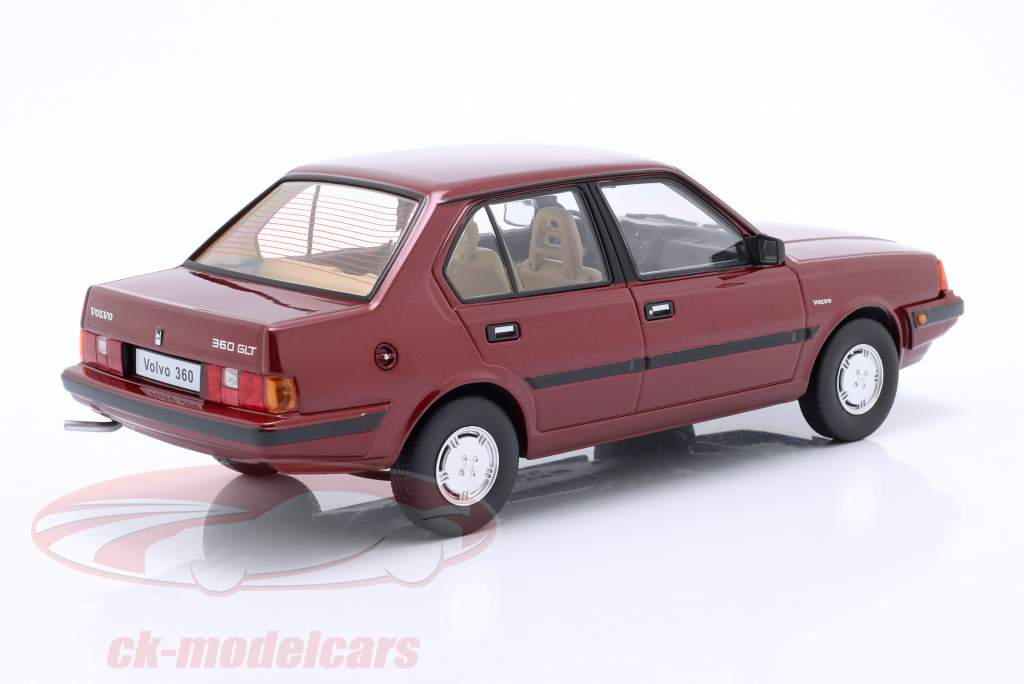 Volvo 360 Año de construcción 1987 rojo oscuro metálico 1:18 Triple9