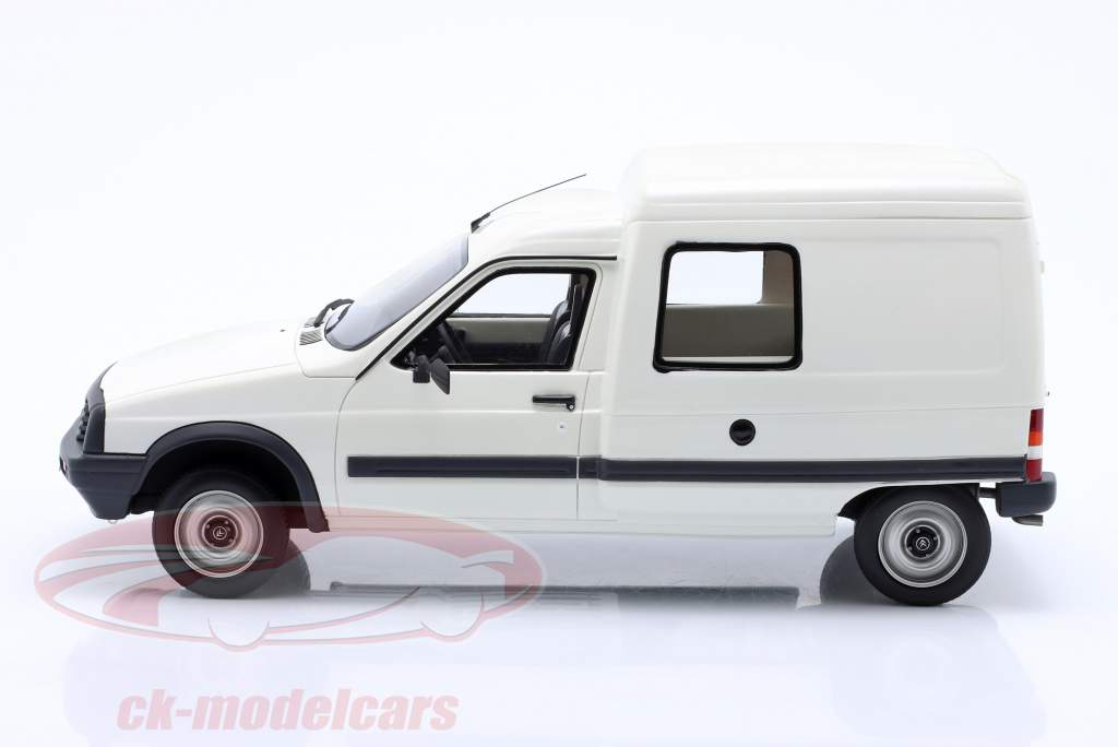 Citroen C15 D Année de construction 1990 blanc 1:18 OttOmobile