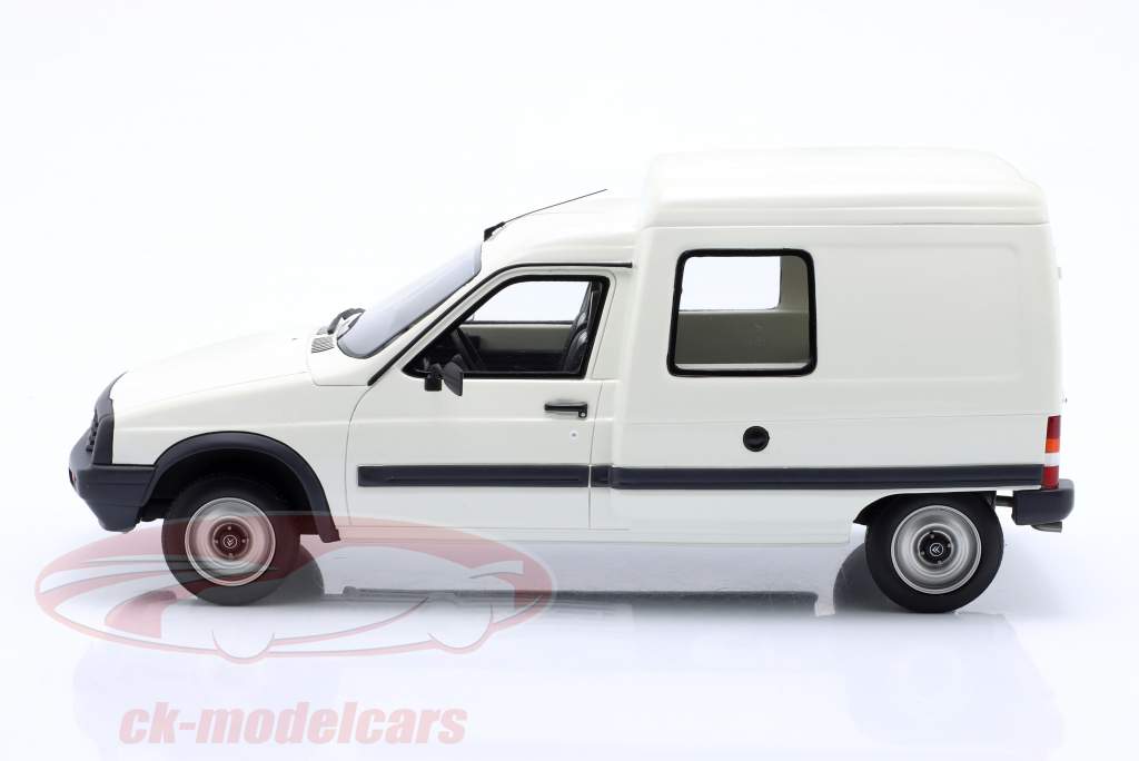 Citroen C15 E Année de construction 1990 blanc 1:18 OttOmobile