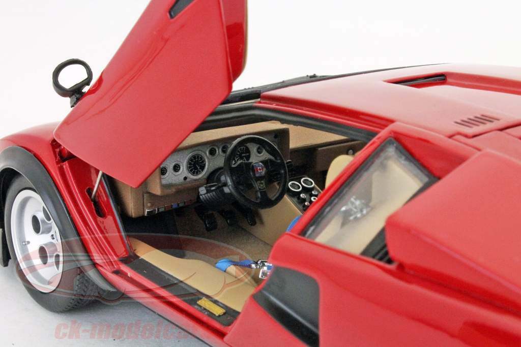 Lamborghini Countach LP500S Walter Wolf Racing red 1:18 Kyosho