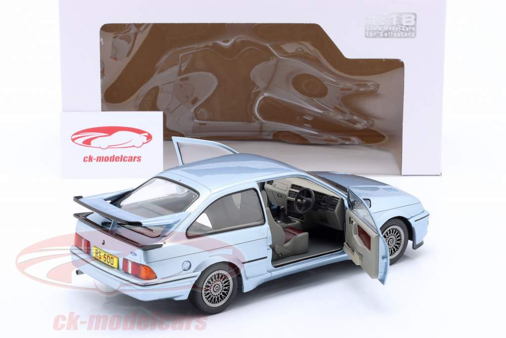 Ford Sierra RS500 Byggeår 1987 gletsjer blå 1:18 Solido