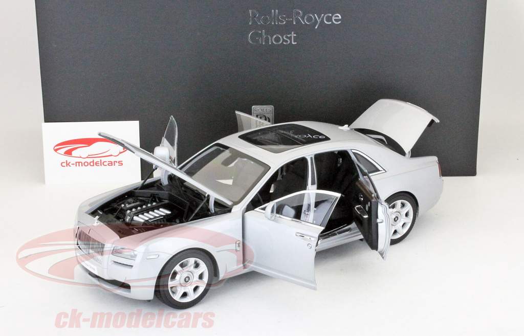 Rolls Royce Ghost SWB Anno 2011 argento 1:18 Kyosho