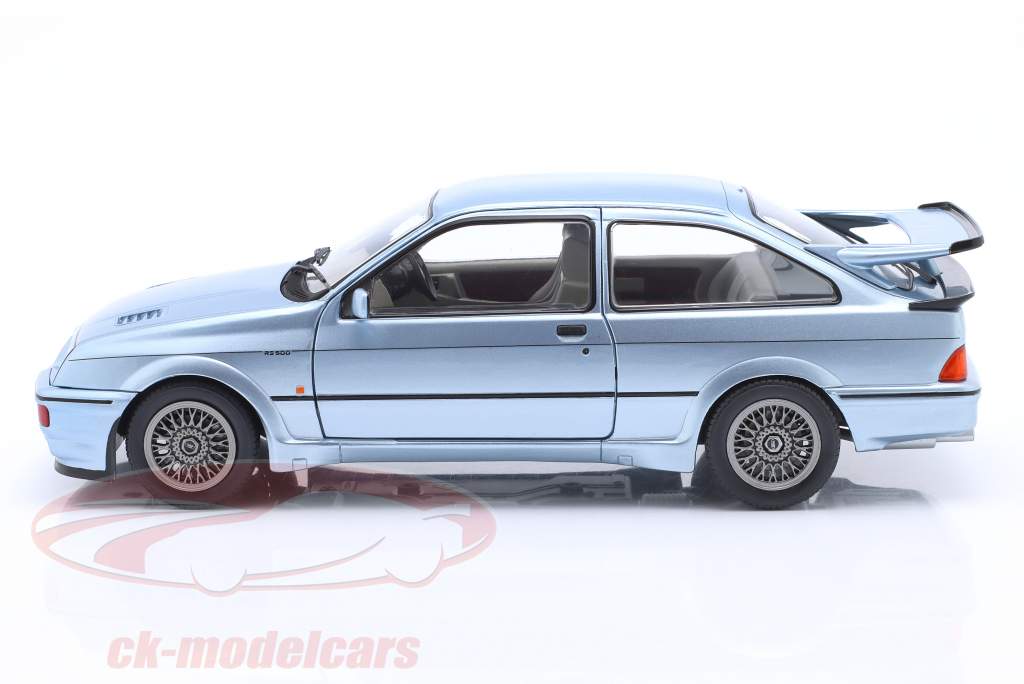 Ford Sierra RS500 Année de construction 1987 bleu glacier 1:18 Solido