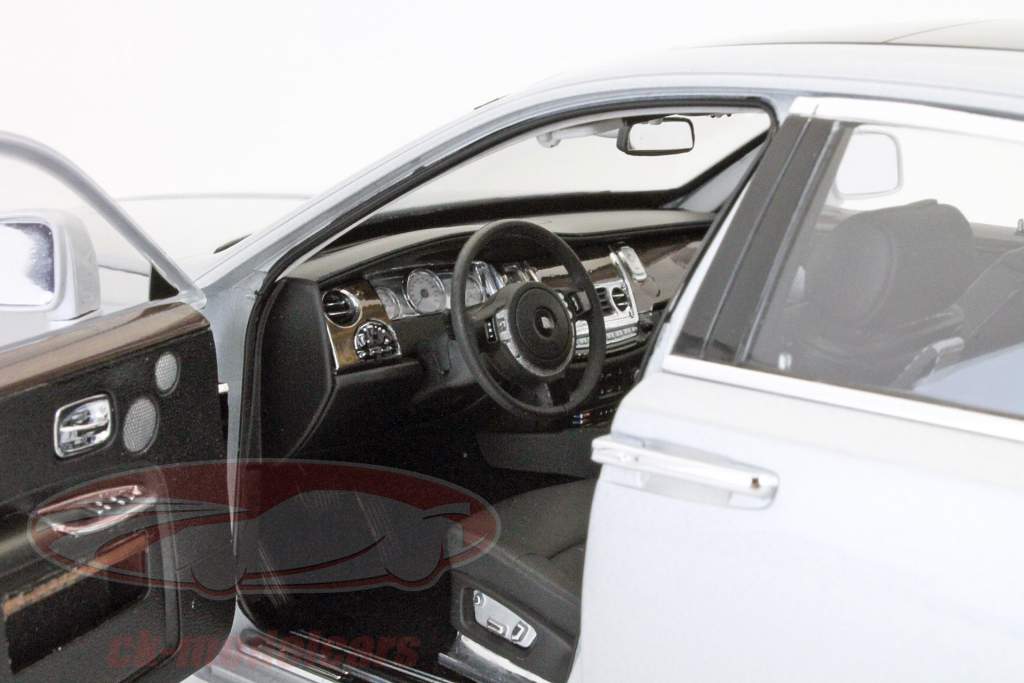 Rolls Royce Ghost SWB Baujahr 2011 silber 1:18 Kyosho
