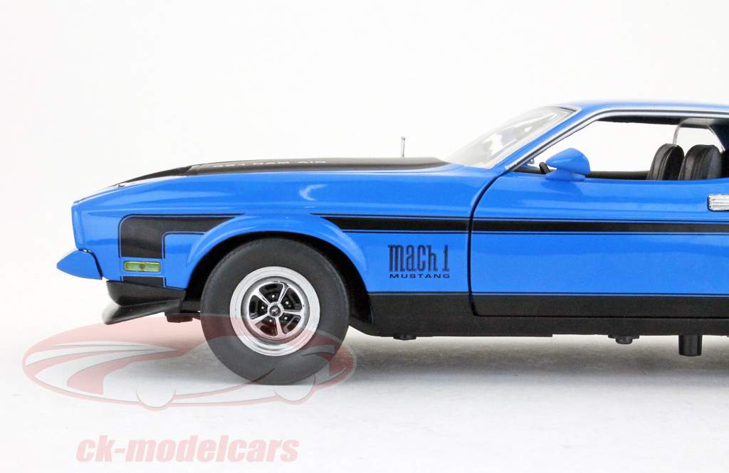 Mustang Boss 351 année 1971 blu 1:18 SunStar