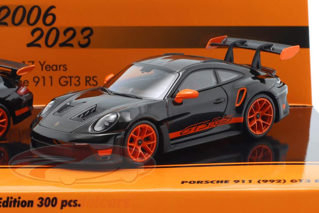 2-Car Set 17 Flere år Porsche 911 GT3 RS: 997.1 (2006) & 992 (2023) 1:43 Minichamps