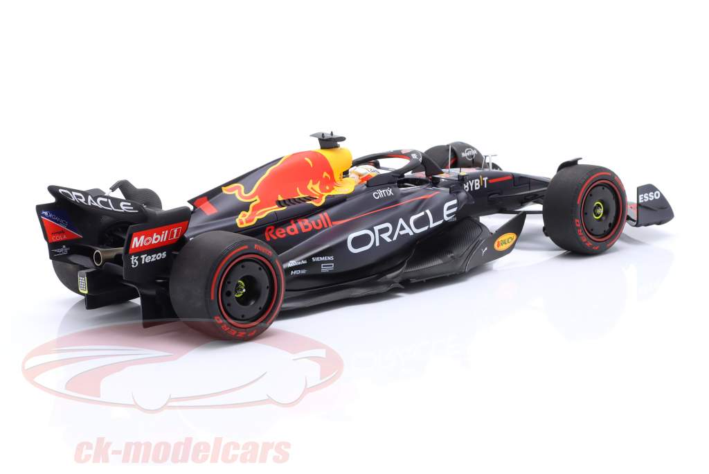 Max Verstappen Red Bull RB18 #1 vincitore Ungheria GP formula 1 Campione del mondo 2022 1:18 Minichamps