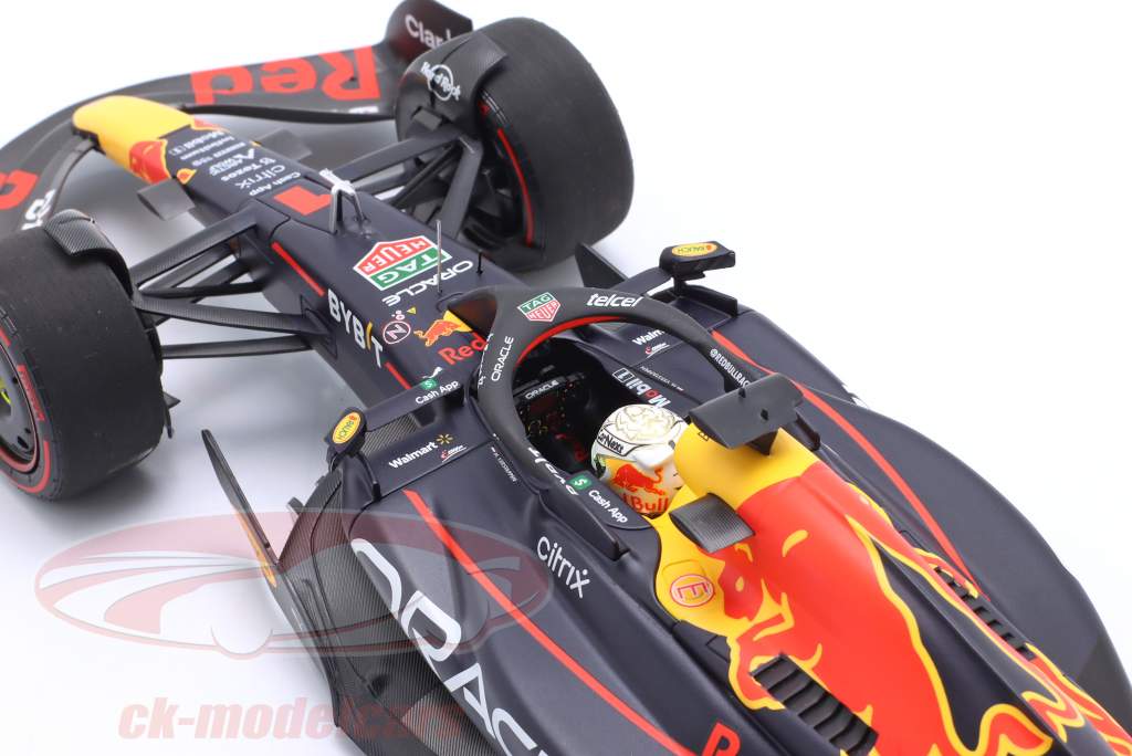 Max Verstappen Red Bull RB18 #1 vincitore Ungheria GP formula 1 Campione del mondo 2022 1:18 Minichamps