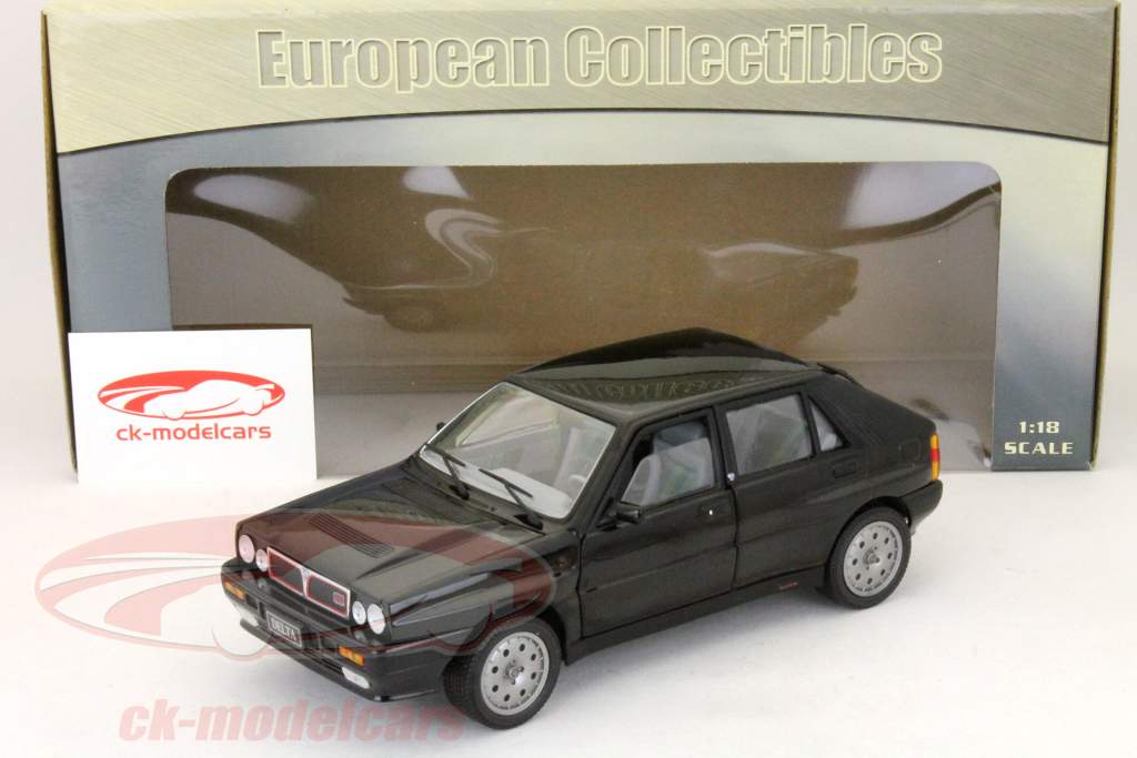 Lancia Delta HF Integrale 16V 1990 года черный / черный 1:18 SunStar