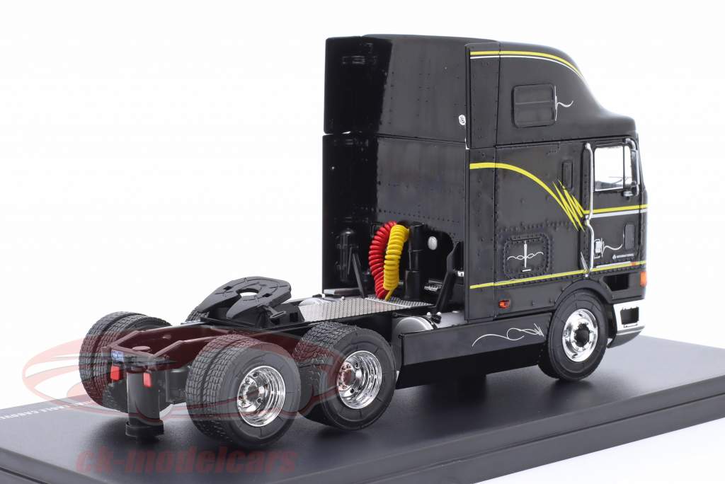 International Eagle Cabover SZM Год постройки 1995 черный 1:43 Ixo