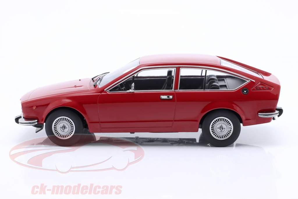 Alfa Romeo Alfetta 2000 GTV year 1976 red 1:18 KK-Scale