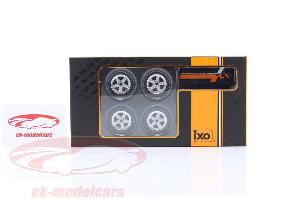 タイヤ そして リム セット (4 ピース） Penta 1:18 Ixo