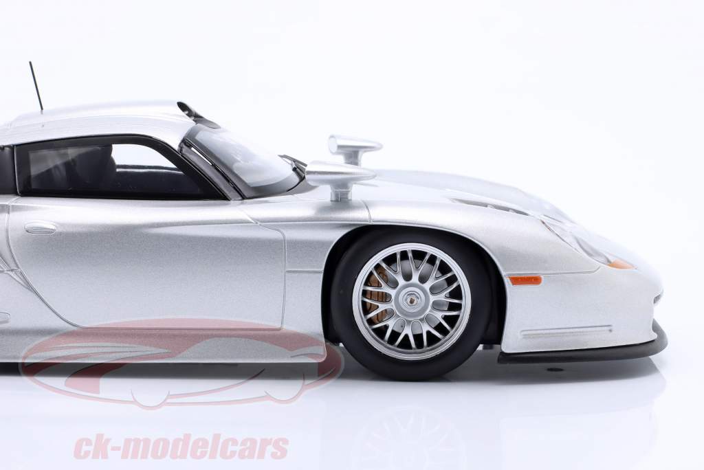 WERK83 1/18 ポルシェ 911 GT1 #35 スパ4H 1996 WERK83 1/18 ポルシェ 911 GT1 #35 スパ4H 1996 WERK83 1/18