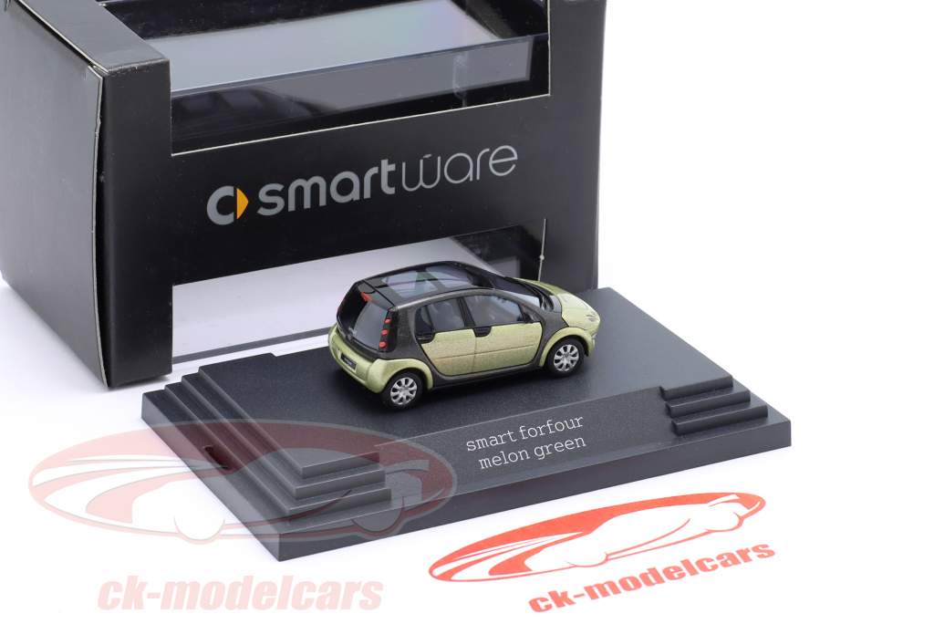 Smart Forfour Construction year 2004 - 2006 green 1:87 Busch