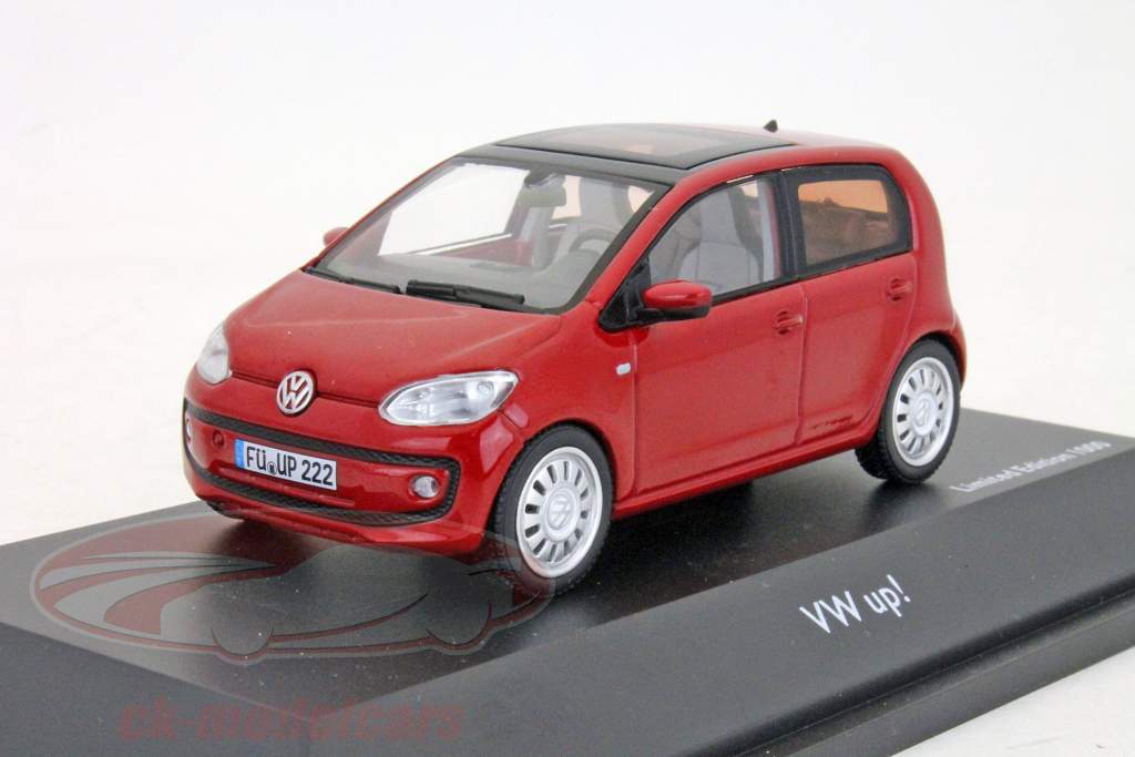 フォルクスワーゲンVWアップ！ 4ドアハッチバック竜巻赤モデルSchuco 1時43分