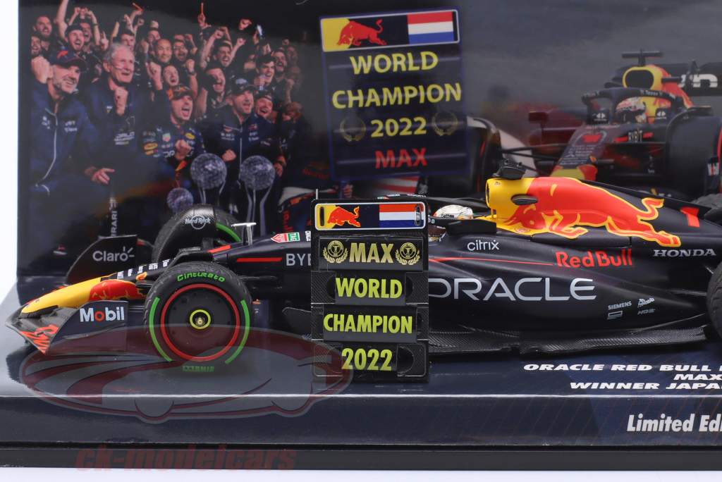 Max Verstappen Red Bull RB18 #1 Winner Japan GP Formula 1 World Champion 2022 1:43 Minichamps