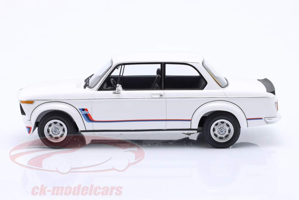 BMW 2002 Turbo Année de construction 1973 blanc 1:18 Spark