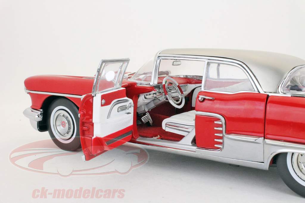 Sun Star Models 1:18 キャデラックエルドラドブロアム年1957