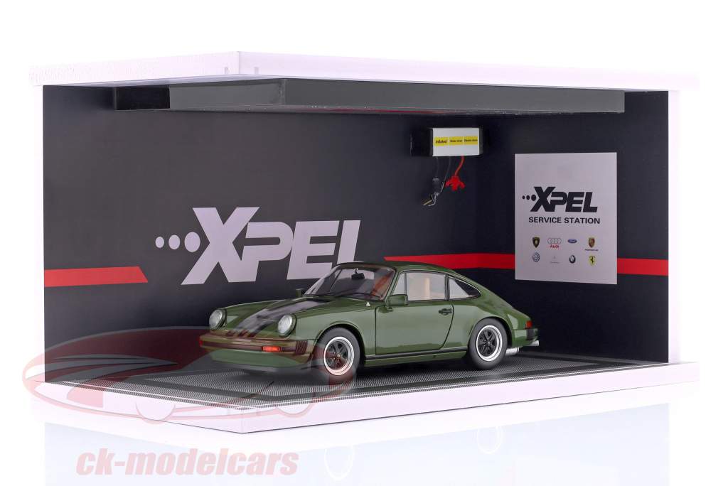 с подсветкой Витрина Service Station 1:18 TOURING