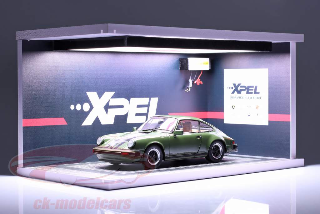 с подсветкой Витрина Service Station 1:18 TOURING