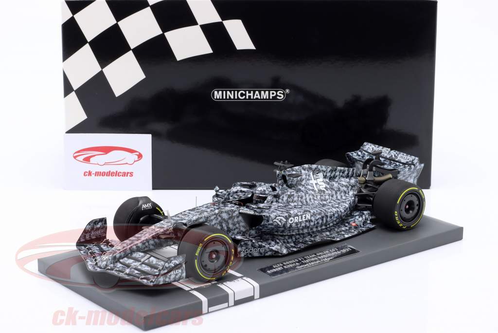 Robert Kubica Alfa Romeo C42 Formula 1 Test Barcelona 2022 1:18 Minichamps