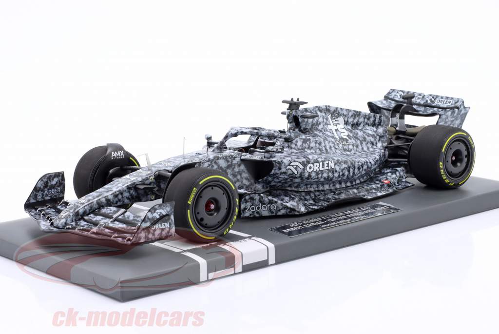Robert Kubica Alfa Romeo C42 Formula 1 Test Barcelona 2022 1:18 Minichamps