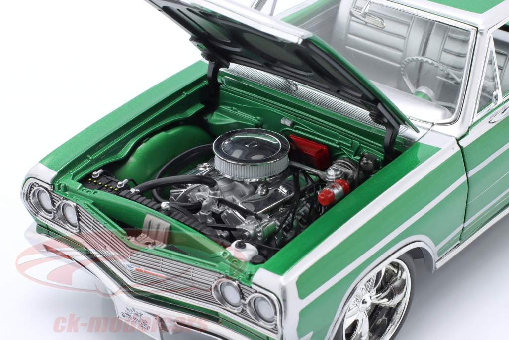 Chevrolet El Camino Customs year 1965 calypso green 1:18 Greenlight