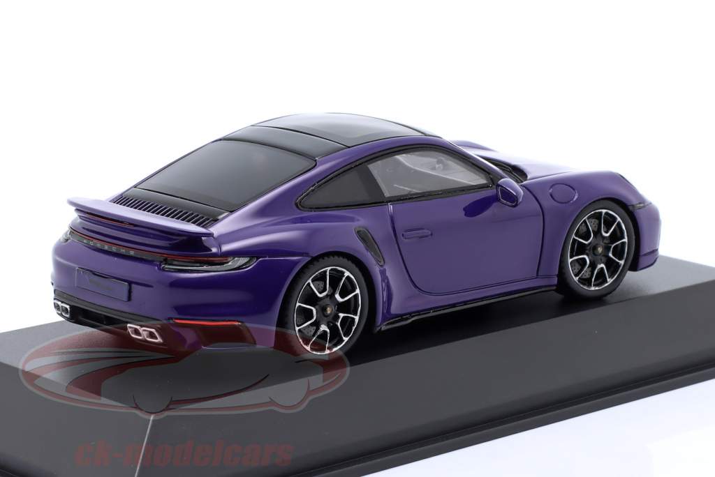Porsche 911 (992) Turbo ultra violet 1:43 Spark