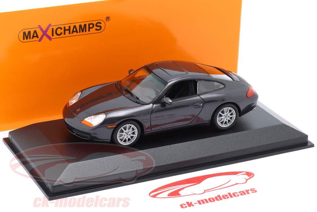 Porsche 911 (996) year 1998 dark purple metallic 1:43 Minichamps