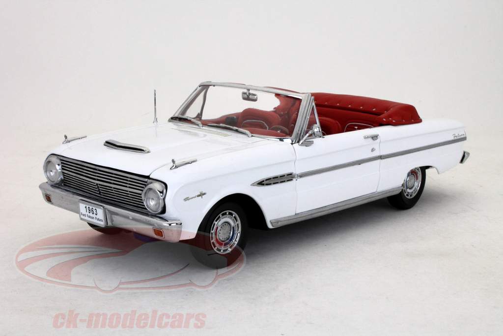 Ford Falcon Futura Convertible År 1963 white 1:18 SunStar