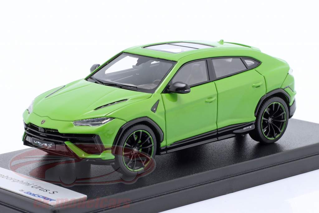 Lamborghini Urus S Год постройки 2022 mantis зеленый 1:43 LookSmart