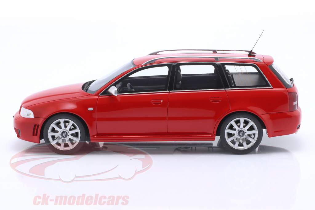 Audi RS4 (B5) Byggeår 2000 rød 1:18 OttOmobile