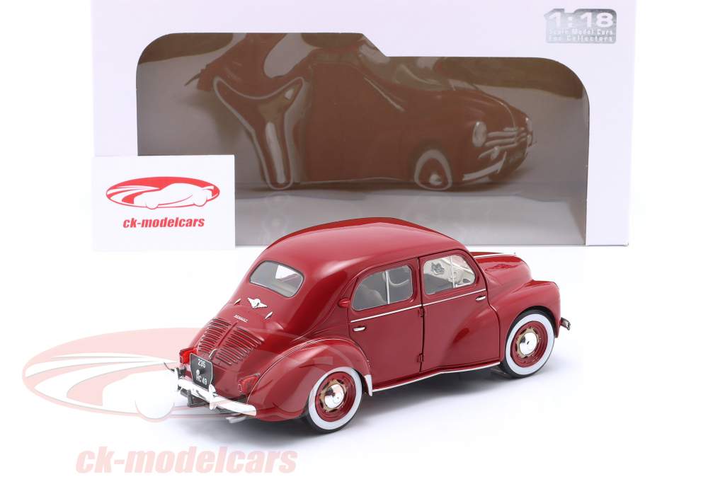 Renault 4CV Byggeår 1956 mørkerød 1:18 Solido