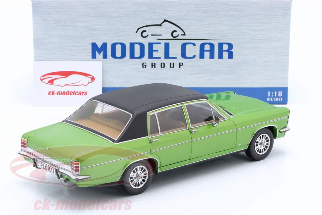 Opel Diplomat B Byggeår 1972 grøn metallisk / mat sort 1:18 ModelCar Group