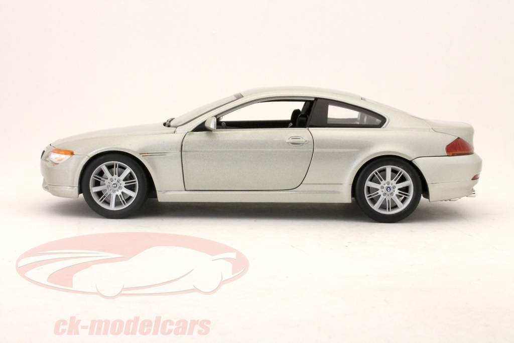 HotWheels 1:18 BMW 645Ci 2003 pearl silver B3243 model car