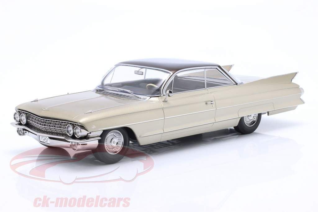 Cadillac Series 62 Coupe DeVille Anno di costruzione 1961 beige metallico 1:18 KK-Scale