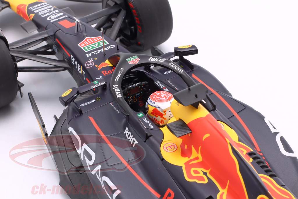 Verstappen Red Bull RB19 #1 ganador Bahréin GP fórmula 1 Campeón mundial 2023 1:18 Minichamps