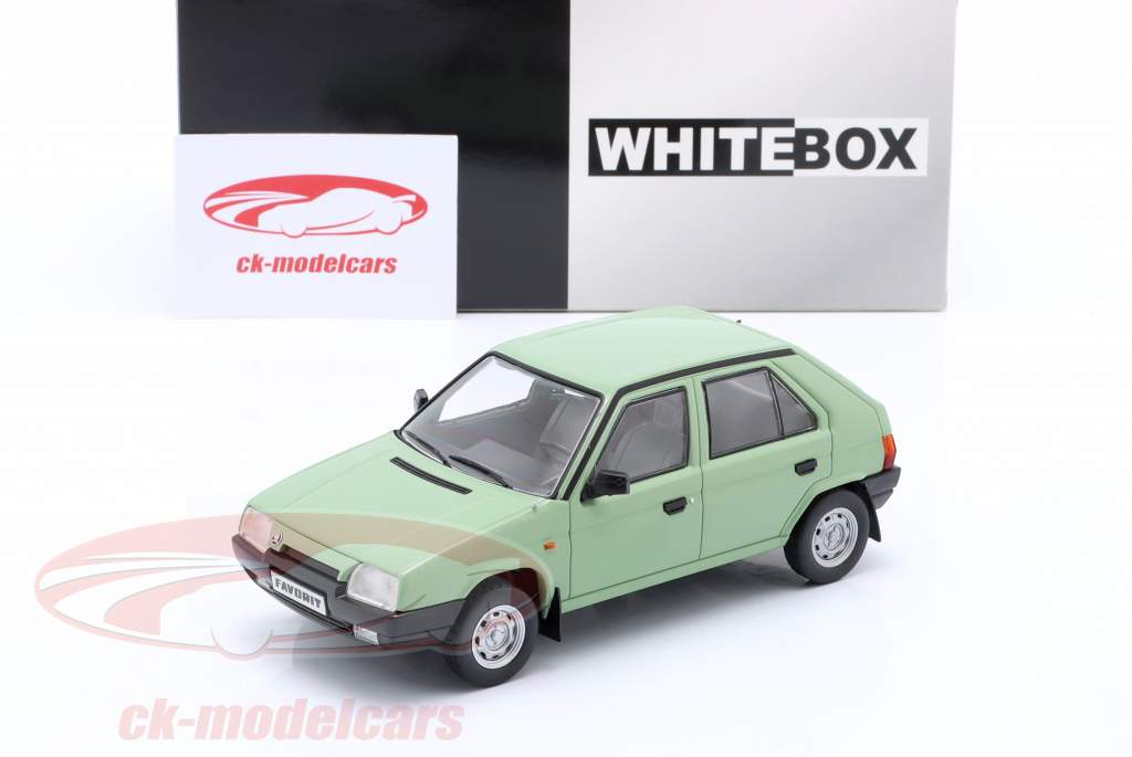 Skoda Favorit year 1987 light green 1:24 WhiteBox