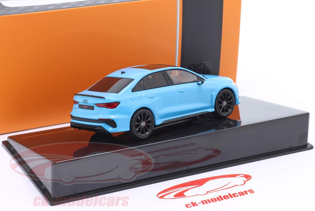Audi RS3 (8Y) Año de construcción 2022 Azul claro 1:43 Ixo