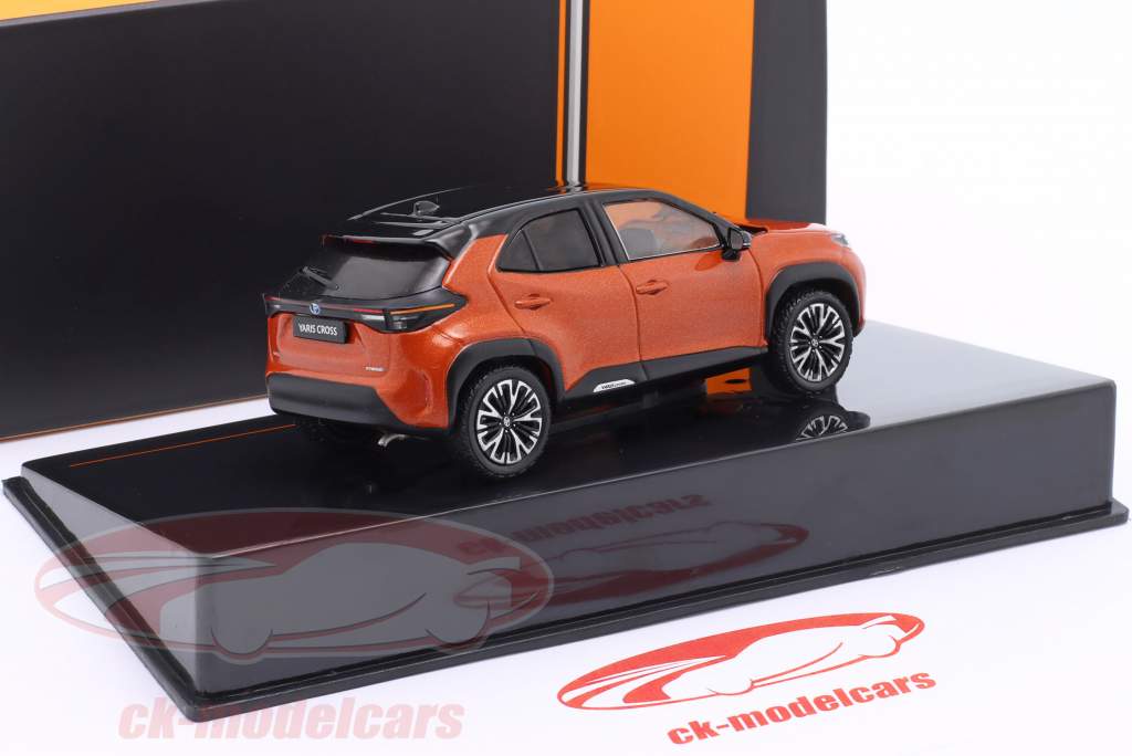 TOYOTA Yaris Cross シルバー ミニカー 1/43 Ixo 1/43 Toyota Yaris Cross 2022 Orange left handle