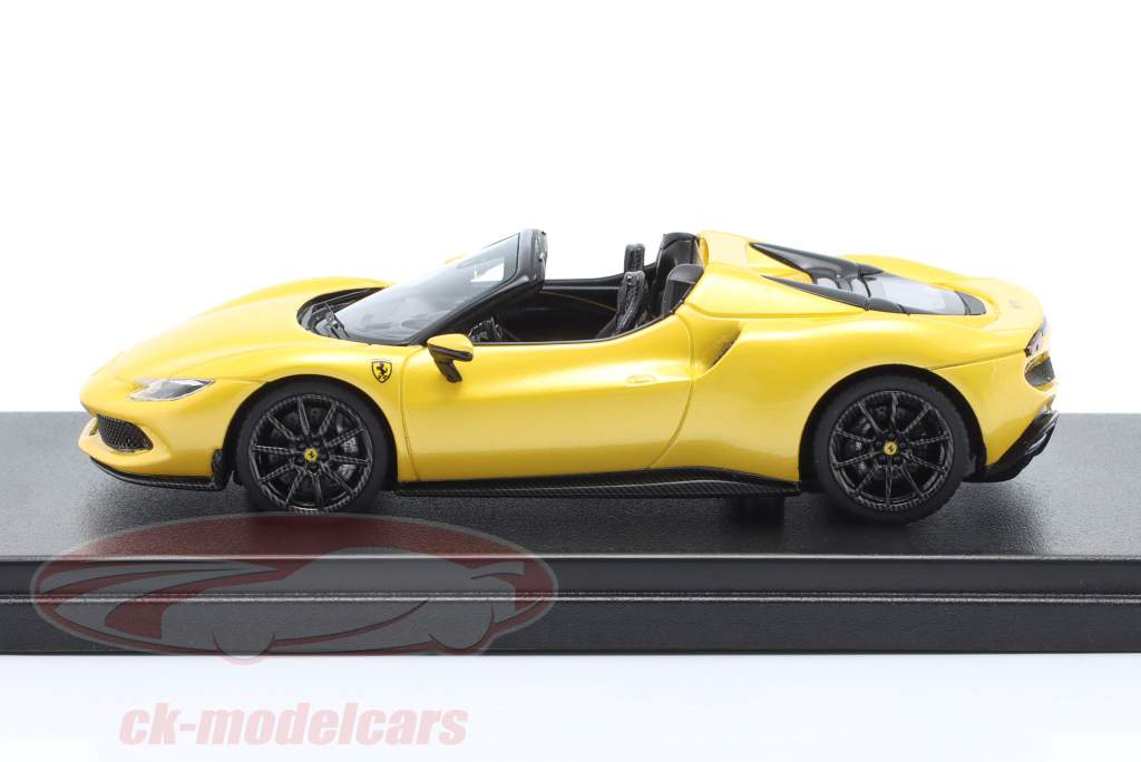Ferrari 296 GTS Année de construction 2022 tristrato jaune 1:43 LookSmart