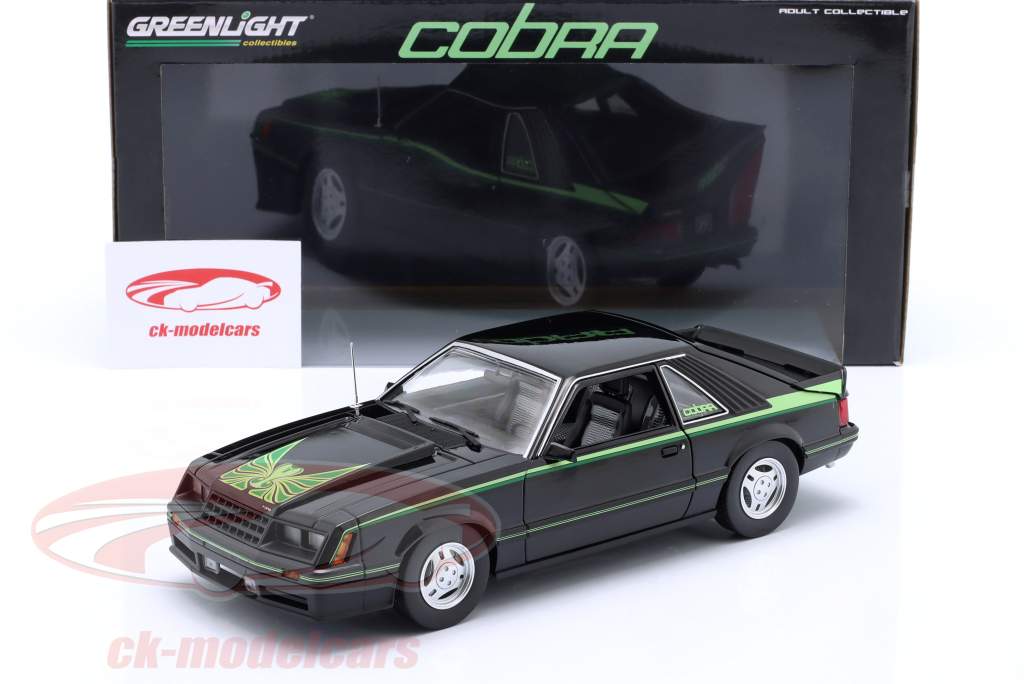 Ford Mustang Cobra Год постройки 1980 черный / зеленый 1:18 Greenlight