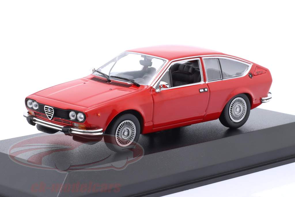 Alfa Romeo Alfetta GTV year 1976 red 1:43 Minichamps