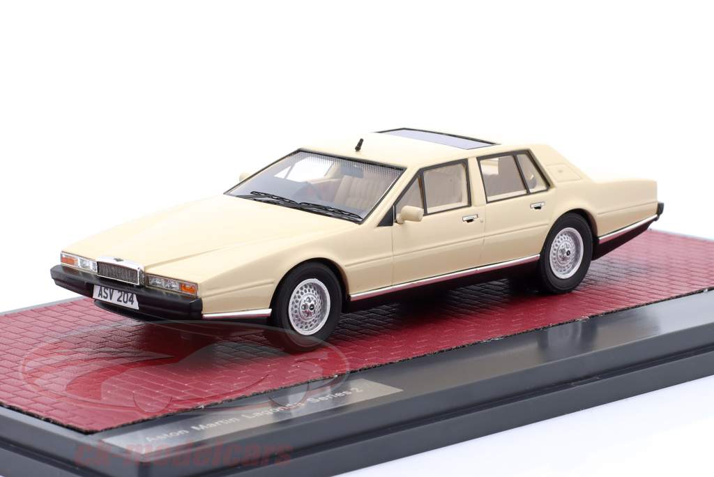 Aston Martin Lagonda S2 Año de construcción 1980 crema blanco 1:43 Matrix