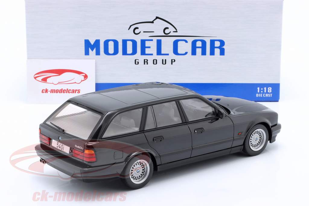 BMW 540i (E34) Touring 建設年 1991 黒 メタリック 1:18 ModelCar Group