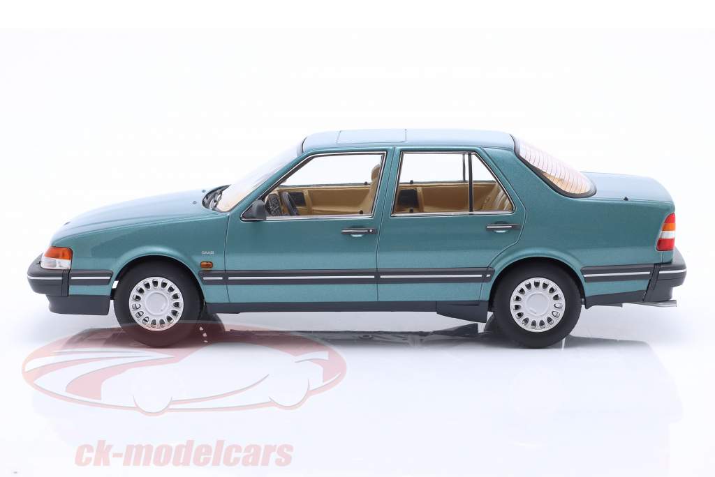 Saab 9000 CD Turbo Année de construction 1990 vert métallique 1:18 Triple9